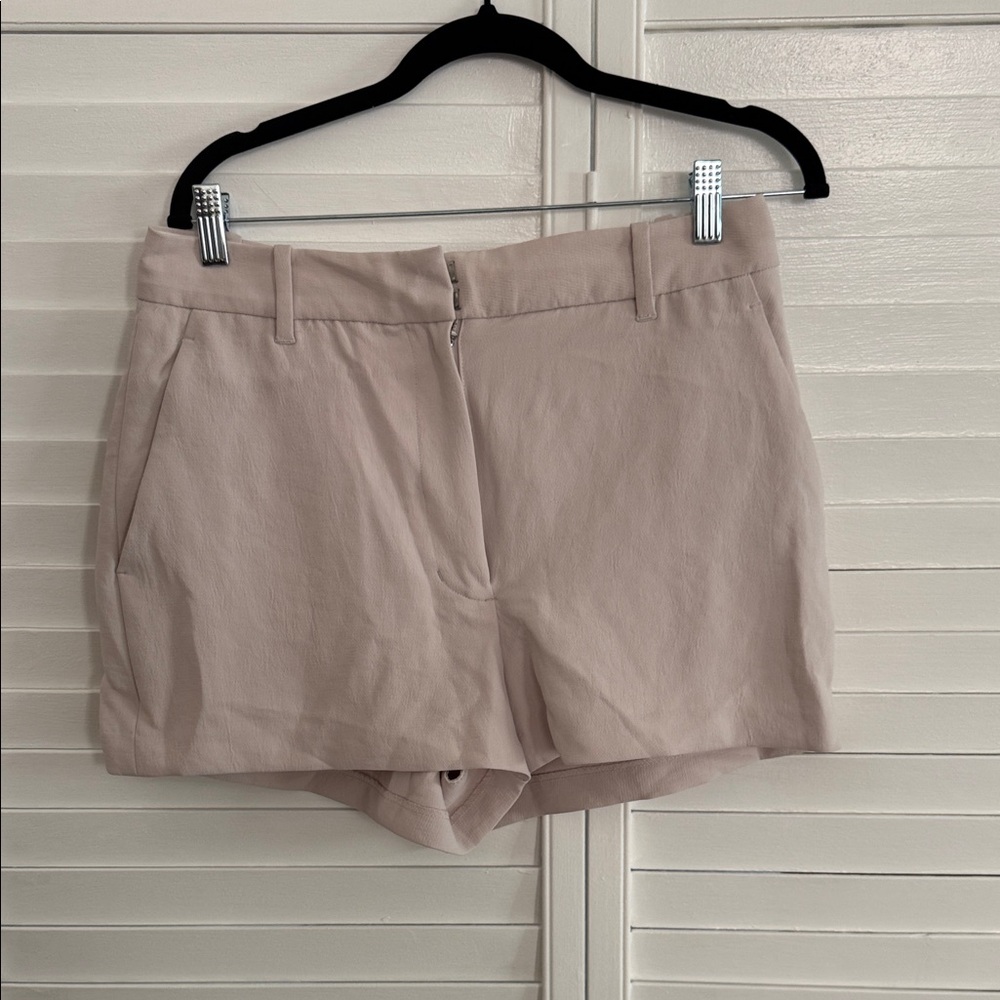 Aritzia Wilfred dress shorts in light pink size 10